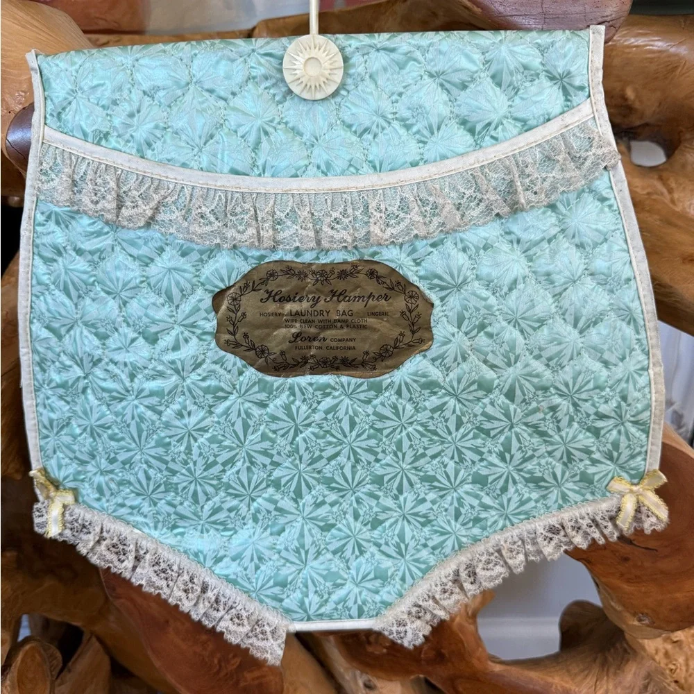 👄 Vintage Style Blue Laundry Bag with Lace Trim